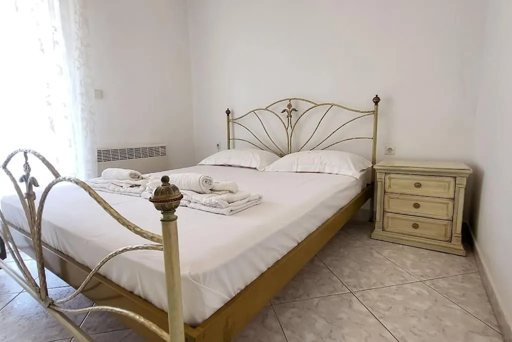 Seassy'S Beachfront Apt N Potidea Apartment Nea Poteidaia Greece