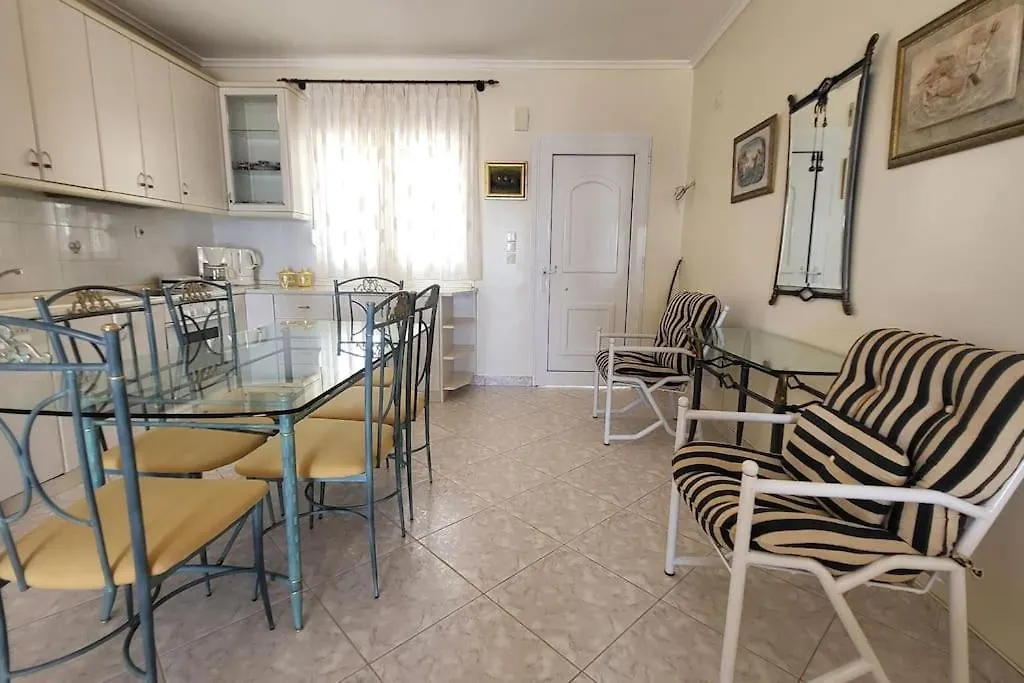 Seassy'S Beachfront Apt N Potidea Apartment Nea Poteidaia 0*,  Greece